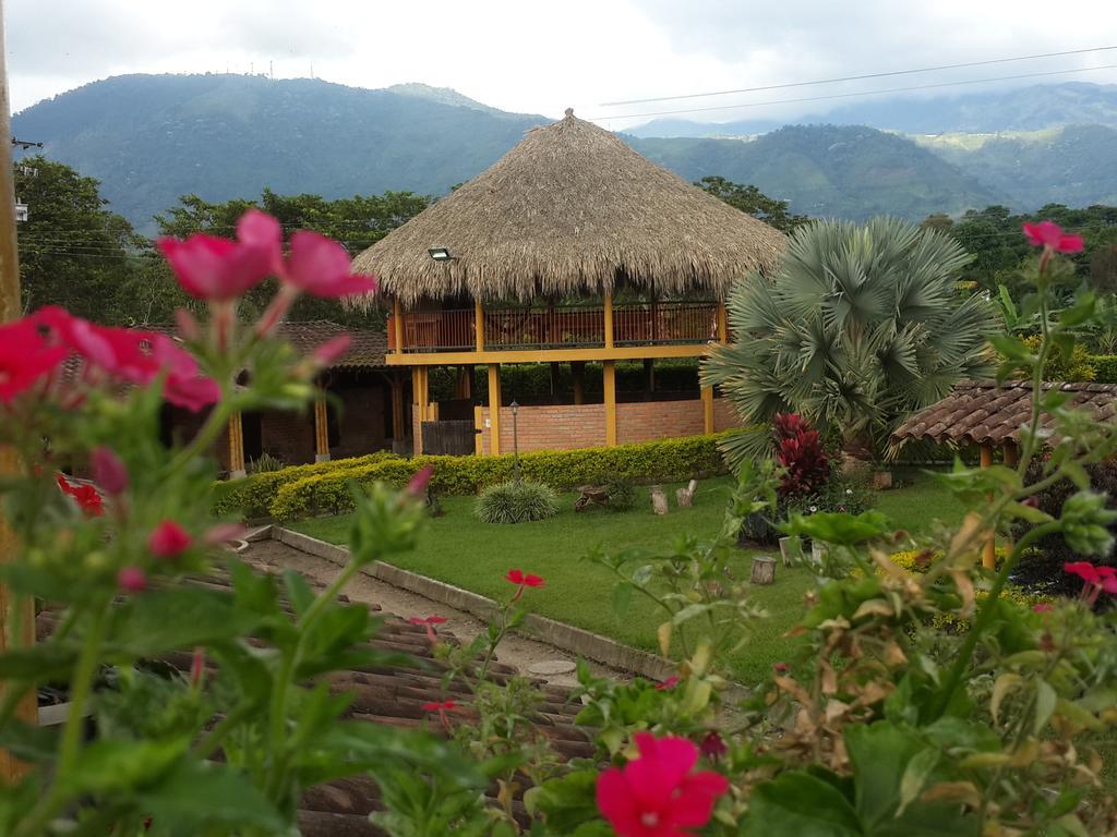 Finca El Diamante Villa Calarcá Eksteriør billede